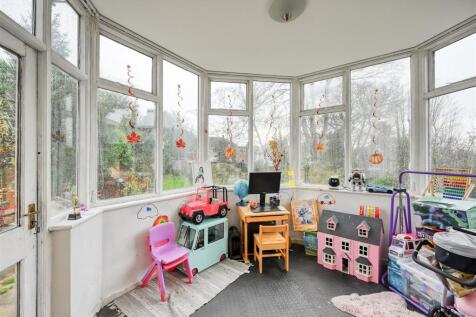 46 Lyndhurst Road-08.jpg