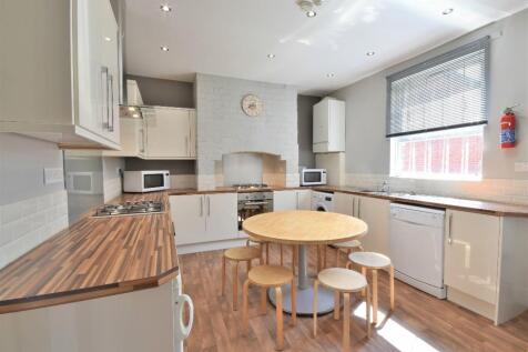 8 BED STUDENT HOUSE SHARE - CROOKESMOOR photo 2