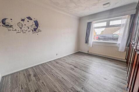 33 crown drive-01.jpg