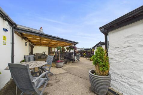 CAM03185G0-PR0102-STILL023