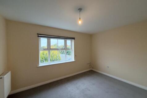 Huxley Court, Stratford-upon-avon, Warwickshire photo 3