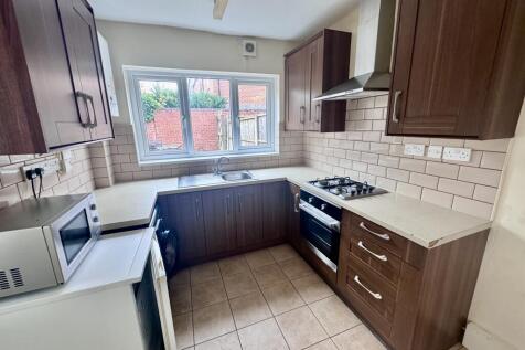 £111 pppw, Lenton Boulevard photo 4