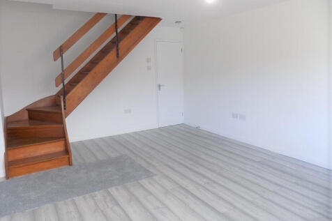 Turnberry Grove,  Leeds, LS17 photo 5