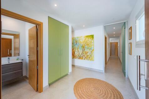 Entrance Hall (1)