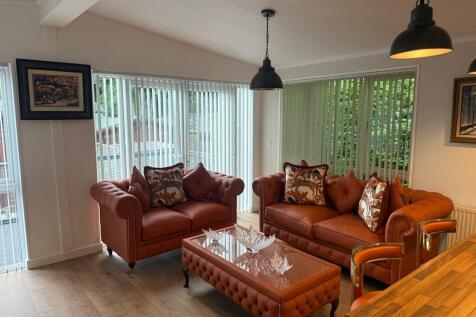 Living Room / Din...