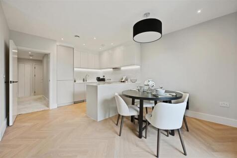 AR - Show Flat, 42 Lynton Road27 (1).JPG
