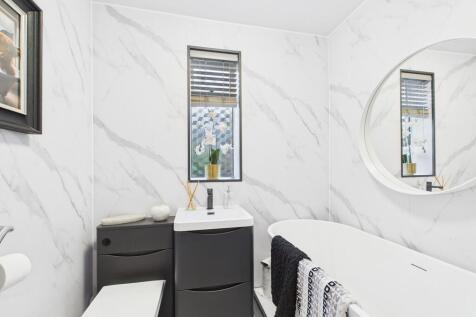 CAM05526G0-PR0067...