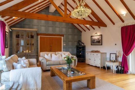 Ample space to entertain in the sitting room