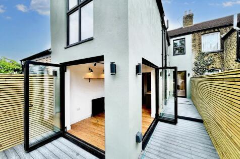 Aubrey Rd E17