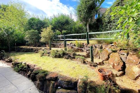 2 Beacon Hill - Garden.jpg