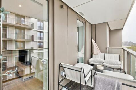 York Place, Battersea, SW11 photo 3