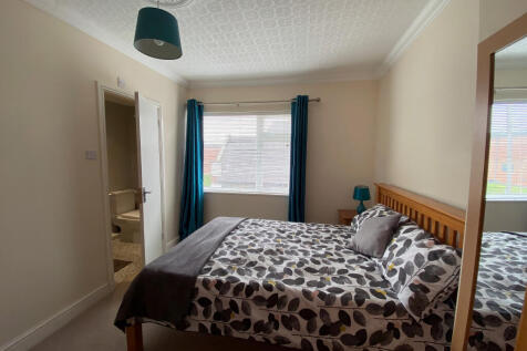Holliers_Walk_Bedroom_1_001