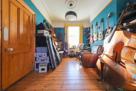 nicholas james springfield rd dining_.jpg