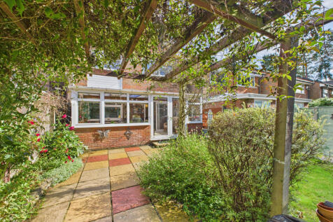 CAM02909G0-PR0484-STILL020