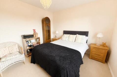 1 Devorgilla Place, Dumfries DG1 3FR - Braidwoods 