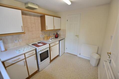 FITTED BREAKFAST KITCHEN