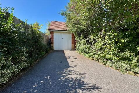 driveway.jpg