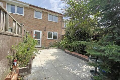 Rigdale Close 105 - Rear.jpg
