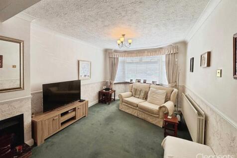 09875742-Photo 205-30-25 2C 2011 2023 2025.jpg