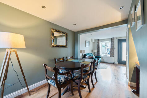Lower Buckland Road, Lymington, Hampshire, SO41 photo 4