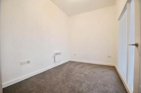 Vicarage Farm Road, Peterborough, PE1 photo 4