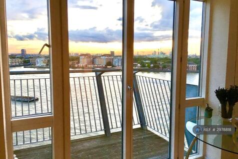 Living Room And Balcony Direct Water Views 