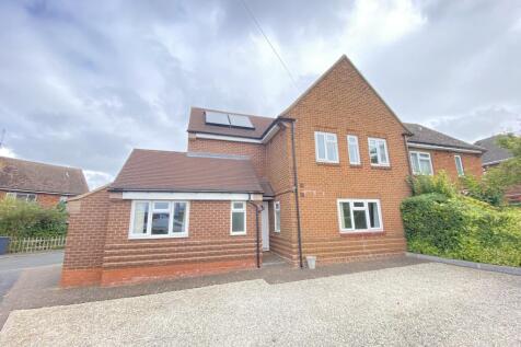 6-bed detached on 88 Queensway, Leamington Spa, £4,200/mo
