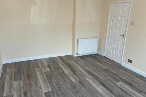 Briardale Avenue, Dovercourt, Essex photo 3