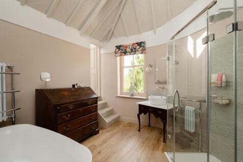 Principal Bedroom Suite