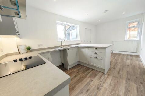 35, Marina Crescent, Carlisle photo 5
