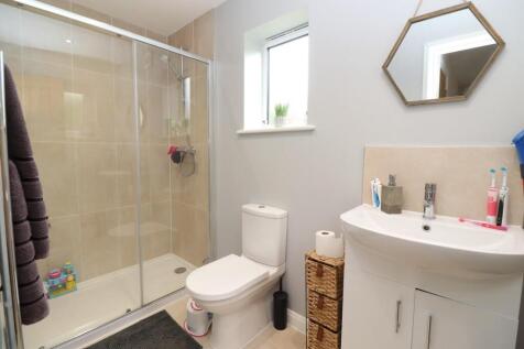 En-suite Shower Room / WC