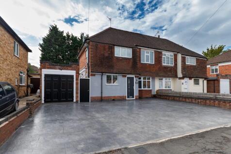 02 front - 3 bedroom semi-detached (house) at Jo