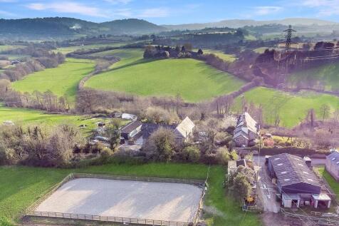 Brelston Court-82...