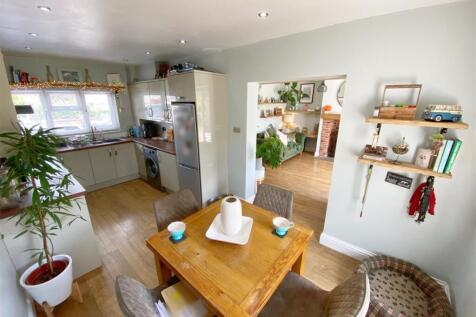 Kitchen_Dining room (2).jpg