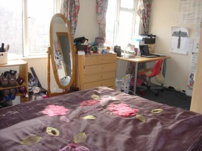 Spring Terrace, Reading photo 3