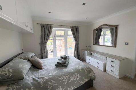 Headcorn Road, Biddenden, Ashford, Kent, TN27 photo 4