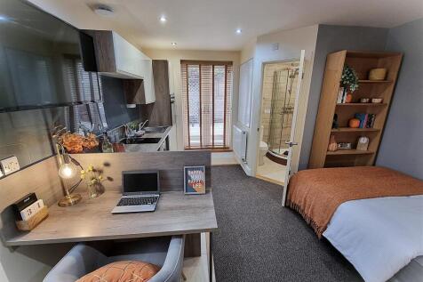 West Parade Studio - rent includes all Utility Bills, Council Tax and Internet photo 3