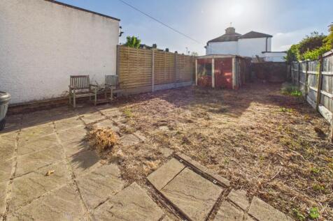 Presented by Clinton at EweMove Bexleyheath and Da