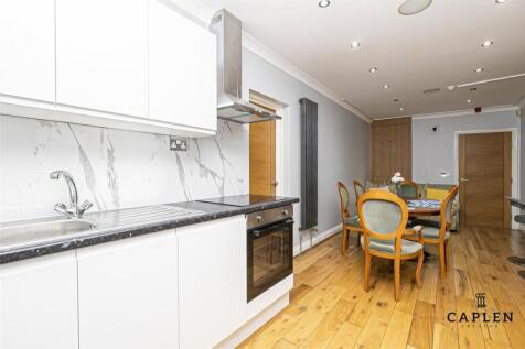 Palmerston Road, Buckhurst Hill photo 4