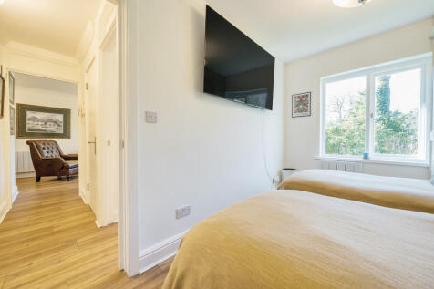 Bedroom 1 &amp; P...