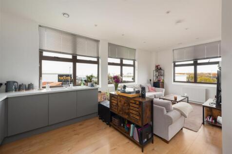 Oystergate Apartments, Wraik Hill