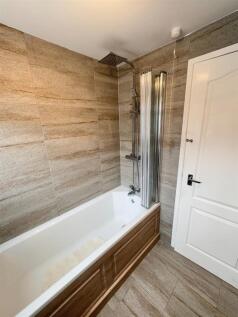 GROUND FLOOR BATHROOM