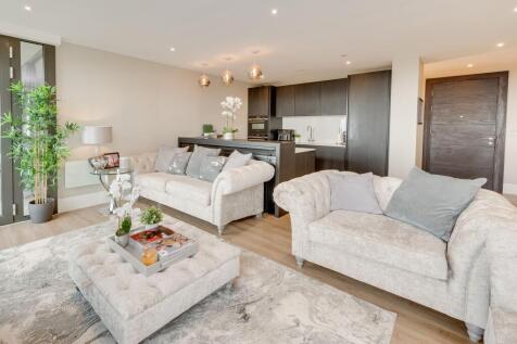 OPEN PLAN KITCHEN, DINER AND LIVING ROOM