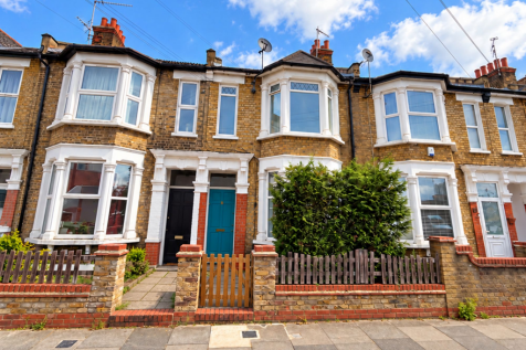 8a, Deanery Road, E15 4LP