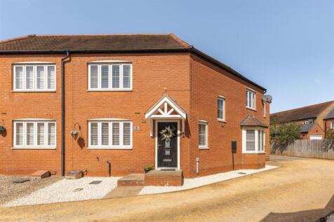 8 Sage Close, Banbury-3.jpg