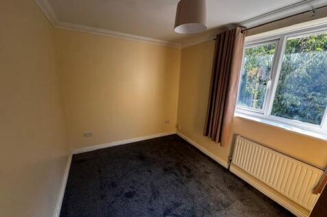52 OVERCOMBE NEW PIC BACK BEDROOM.jpg