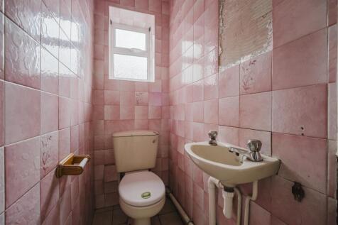 170 Framfield WC.jpg