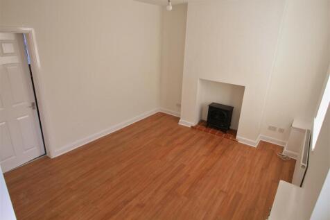Lounge 1.jpg