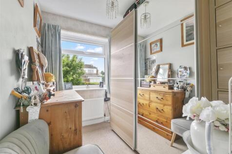 Bed 5 / Study / Dressing Room