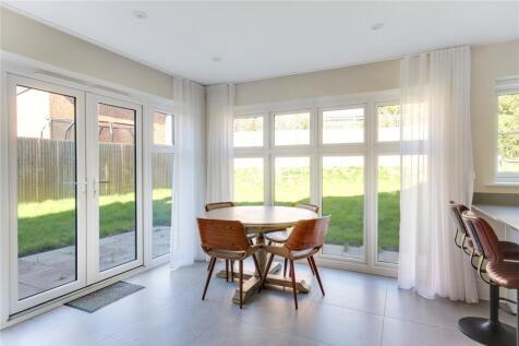 Kitchen/Breakfast Rm